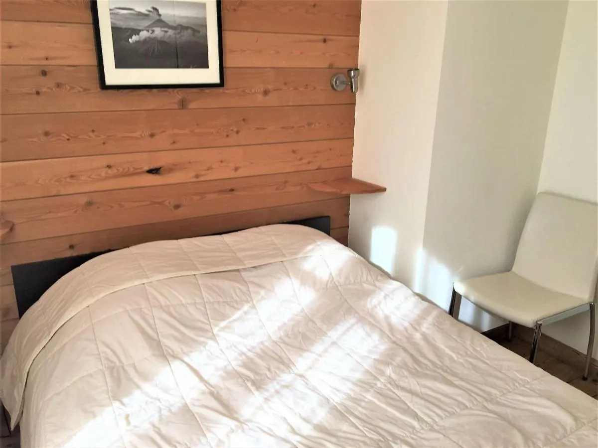 Appartement Renove 3 Pieces, Proche Gare Et Remontees Mecaniques - Fr-1-330C-84 Briancon  France